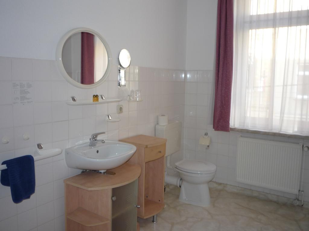 Gasthof & Pension Hause Halle  Room photo